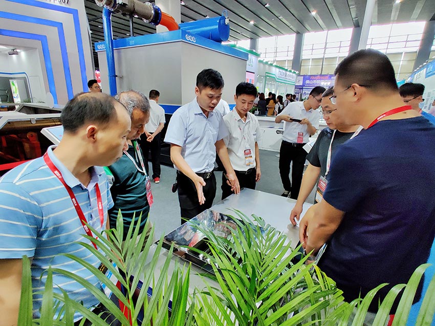 星空(中国)携系列新品精彩亮相第33届广州陶瓷工业展